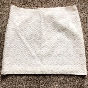 Adorable white lace mini skirt with cute detail
